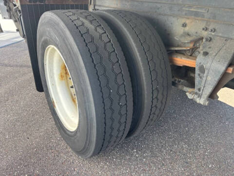 2019 Freightliner M2 106