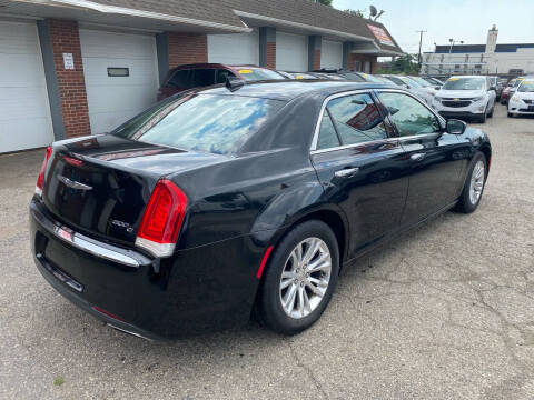 2016 Chrysler 300 C