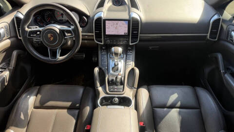 2017 Porsche Cayenne S