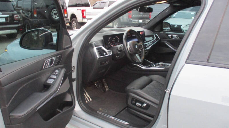 2023 BMW X7 xDrive40i