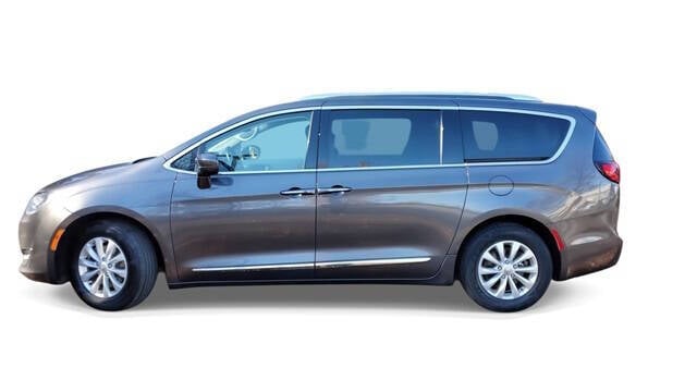 2018 Chrysler Pacifica for sale at Bowman Auto Center in Clarkston, MI