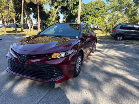 2020 Toyota Camry Hybrid LE