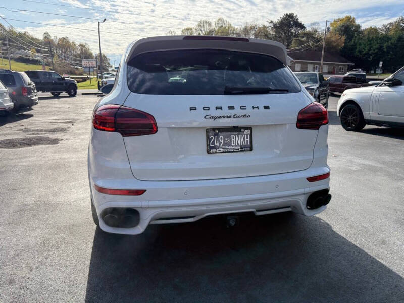 2017 Porsche Cayenne Turbo