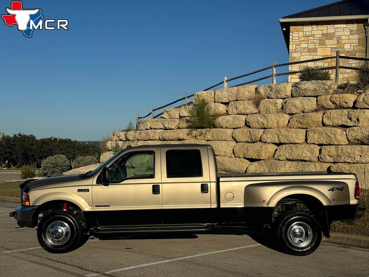 2000 Ford F-350 Super Duty for sale at TMCR LLC in SPICEWOOD, TX