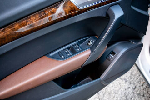 2018 Audi Q5 2.0T quattro Premium Plus