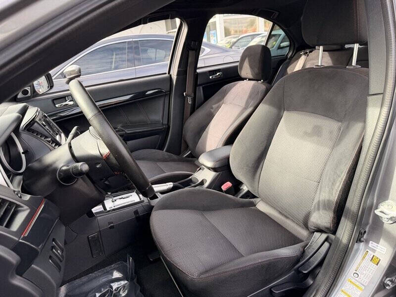 2017 Mitsubishi Lancer LE