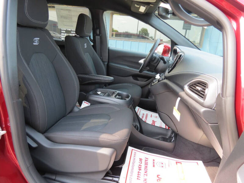 2021 Chrysler Pacifica Touring