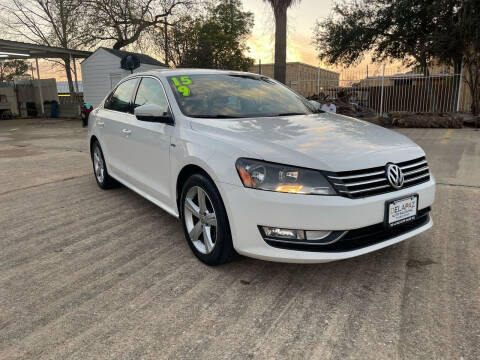 2015 Volkswagen Passat for sale at De La Paz Auto Sales Inc. in Houston TX