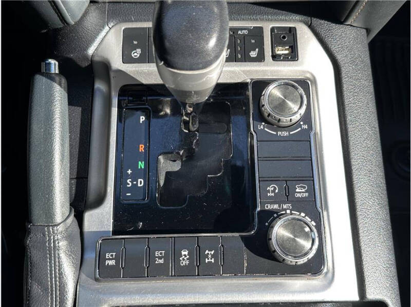 2021 Toyota Land Cruiser Heritage Edition