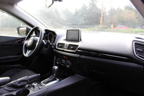 2016 Mazda MAZDA3 i Sport