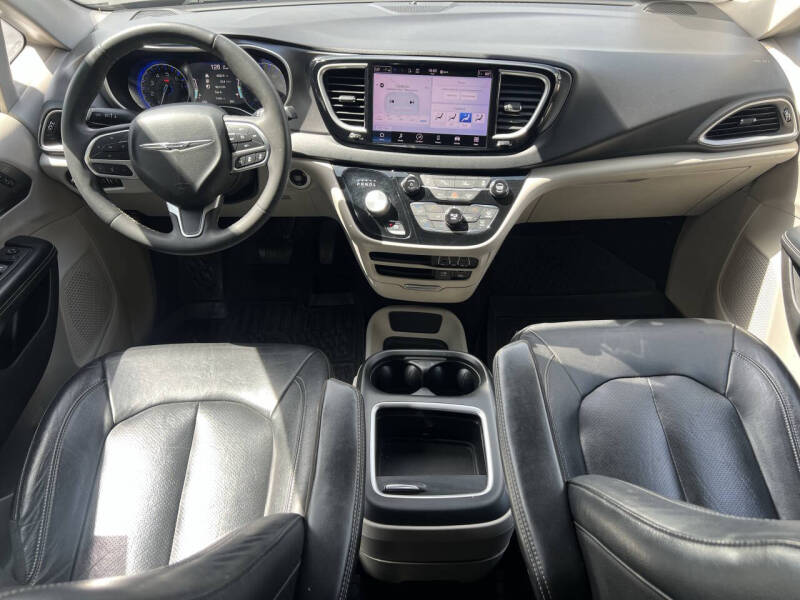 2022 Chrysler Pacifica Touring L