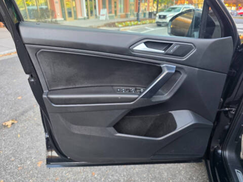 2021 Volkswagen Tiguan SE R-Line Black