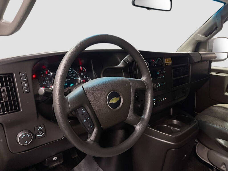 2024 Chevrolet Express 2500