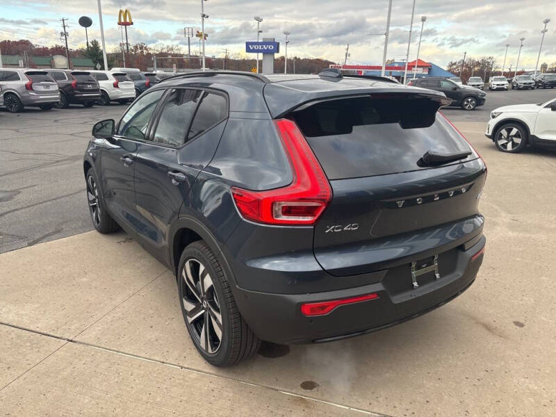 2026 Volvo XC40 B5 Plus