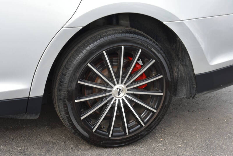 2015 Ford Taurus SEL