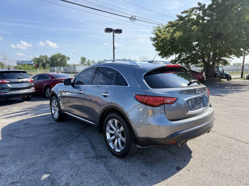 2017 Infiniti QX70