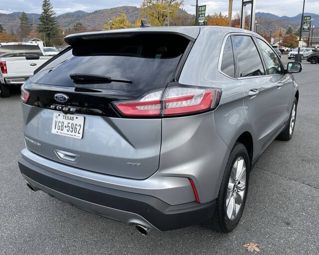 2024 Ford Edge Titanium