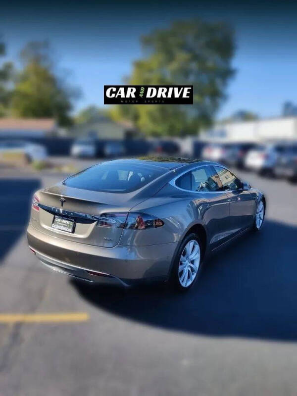 2015 Tesla Model S
