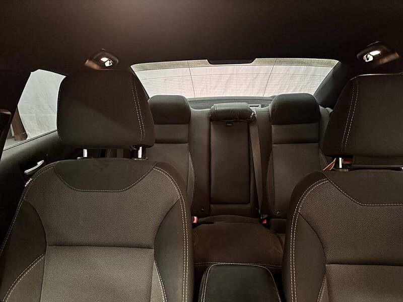 2017 Dodge Charger SE