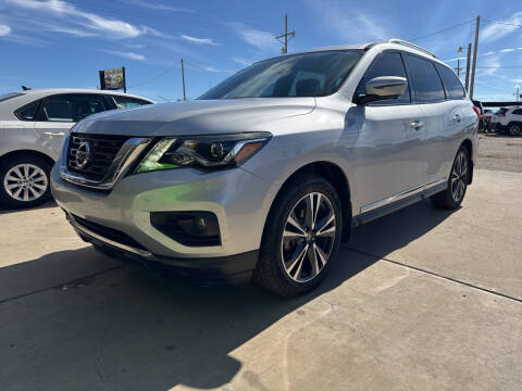 2017 Nissan Pathfinder for sale at REVELES AUTO SALES LLC in Amarillo TX