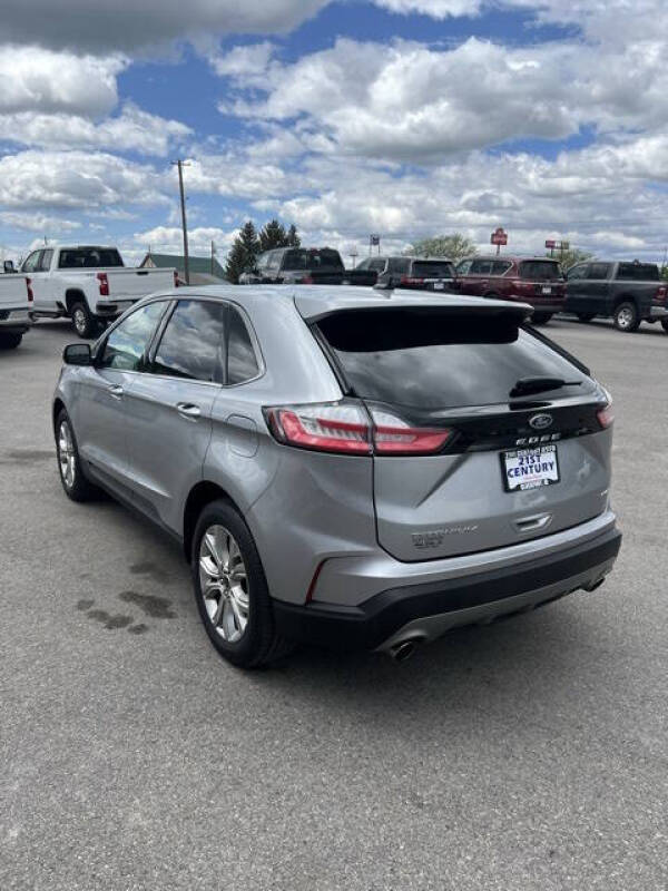 2024 Ford Edge Titanium