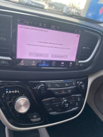 2022 Chrysler Pacifica Touring L