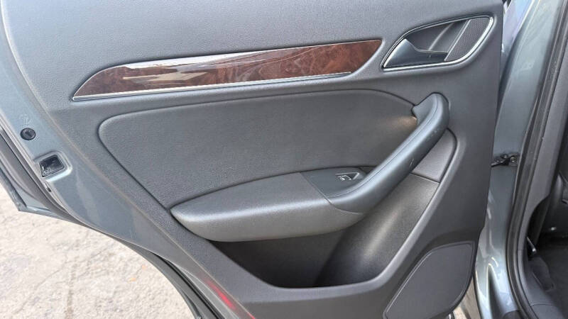 2015 Audi Q3 2.0T Premium Plus