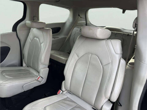 2018 Chrysler Pacifica Touring L Plus