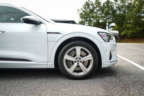 2019 Audi e-tron quattro Premium Plus