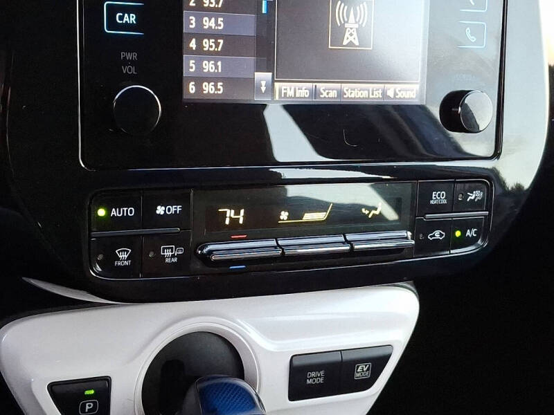 2016 Toyota Prius Four