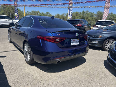 2017 Alfa Romeo Giulia Ti