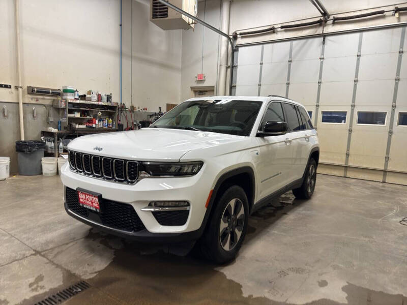 2024 Jeep Grand Cherokee 4xe's photo