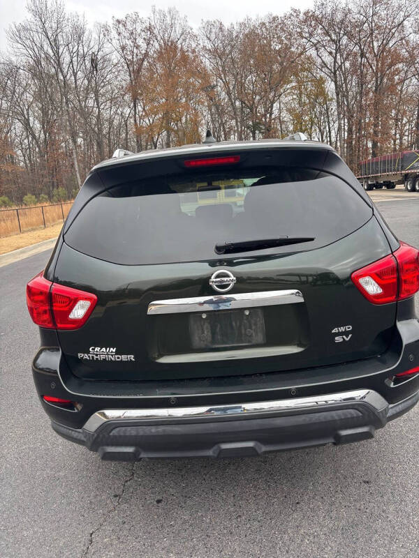 2019 Nissan Pathfinder SV
