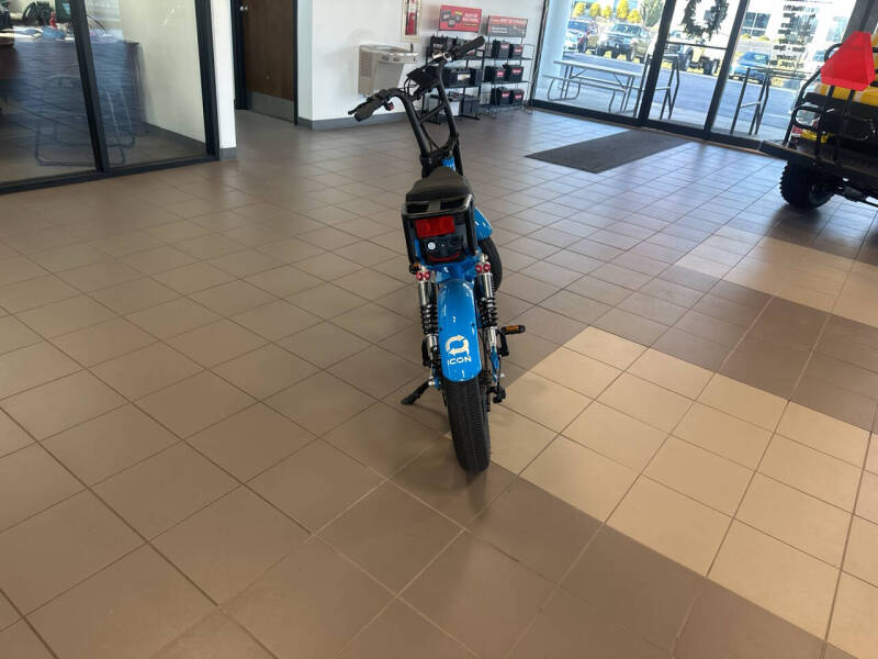 2025 Icon Ev02