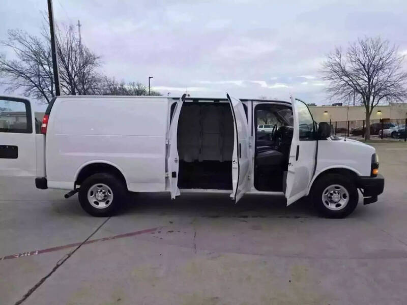 2019 Chevrolet Express 2500