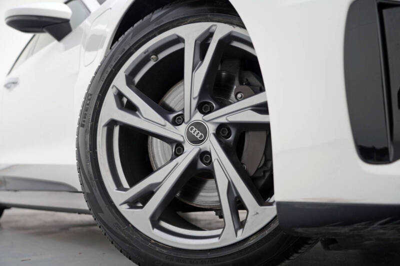 2022 Audi e-tron GT quattro Premium Plus