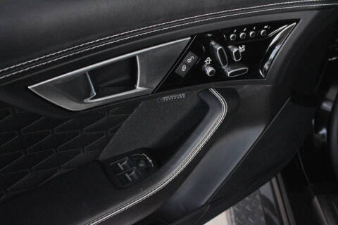 2017 Jaguar F-TYPE SVR