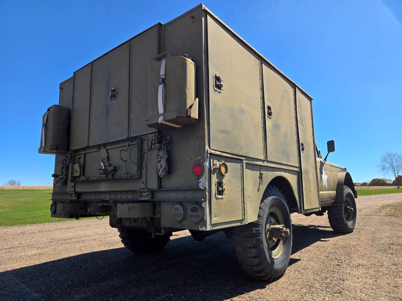 1971 Jeep M724 12