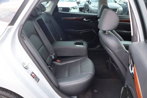 2017 Kia Cadenza Premium