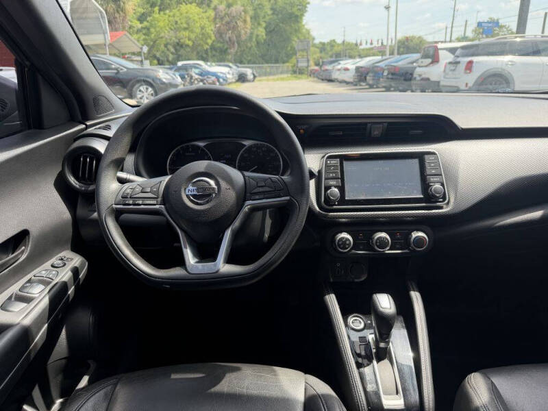 2019 Nissan Kicks S