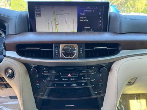 2020 Lexus LX 570 Two-Row