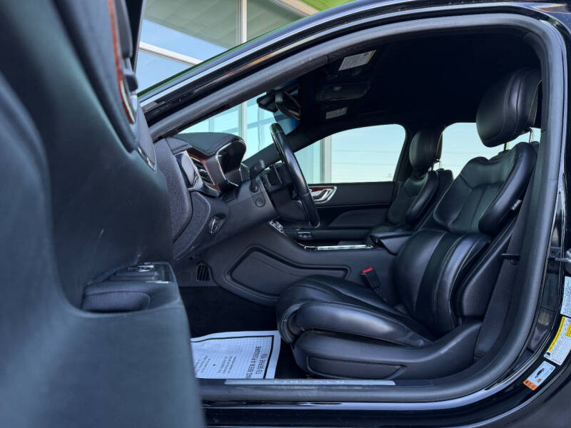 2017 Lincoln Continental Select