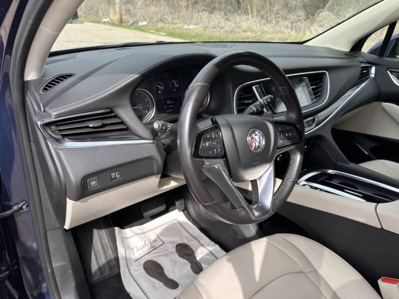 2022 Buick Enclave Essence