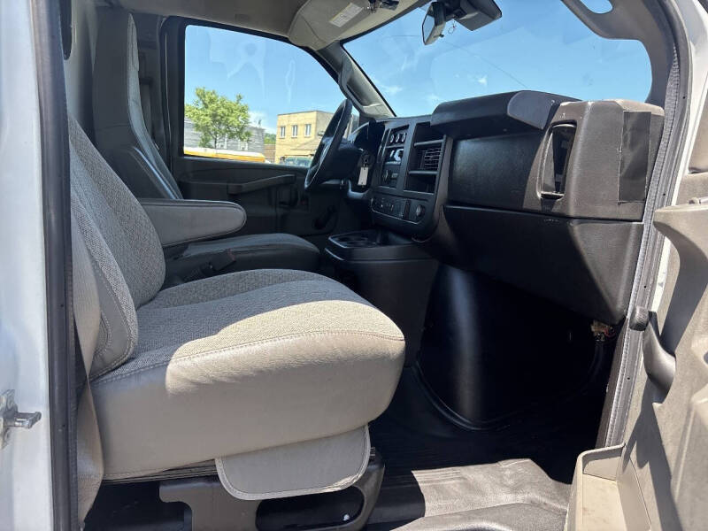 2019 Chevrolet Express 2500