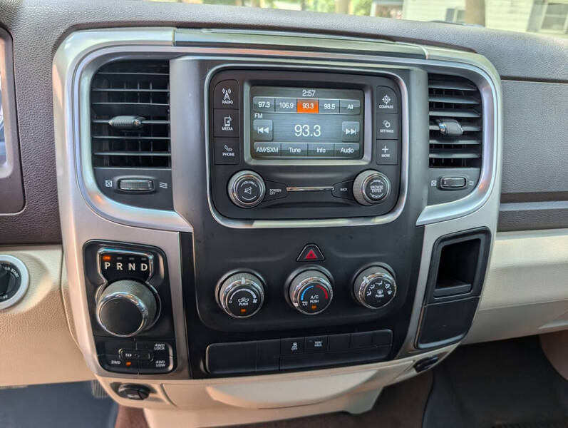 2016 RAM 1500 SLT
