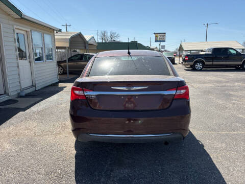 2013 Chrysler 200 LX
