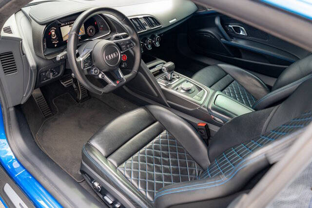 2017 Audi R8 16