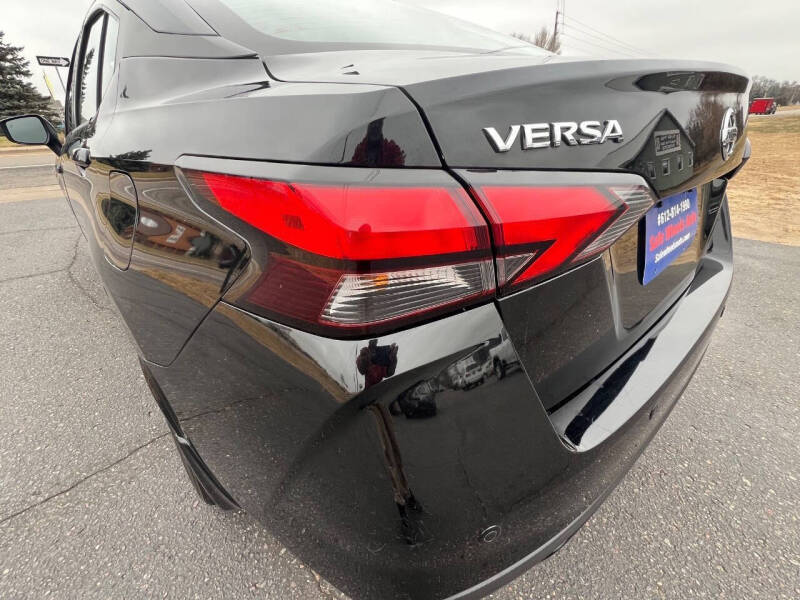 2022 Nissan Versa SV