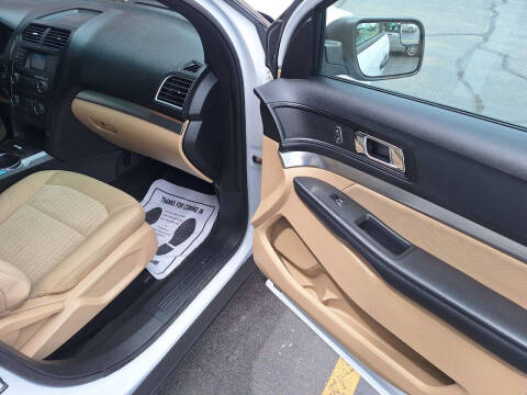 2016 Ford Explorer