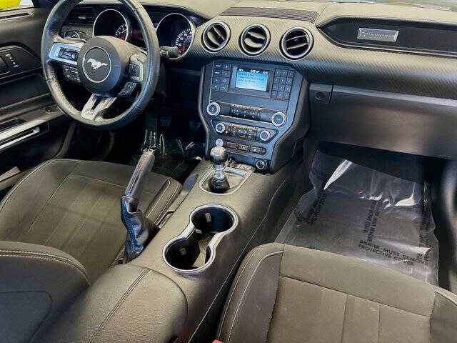 2021 Ford Mustang EcoBoost